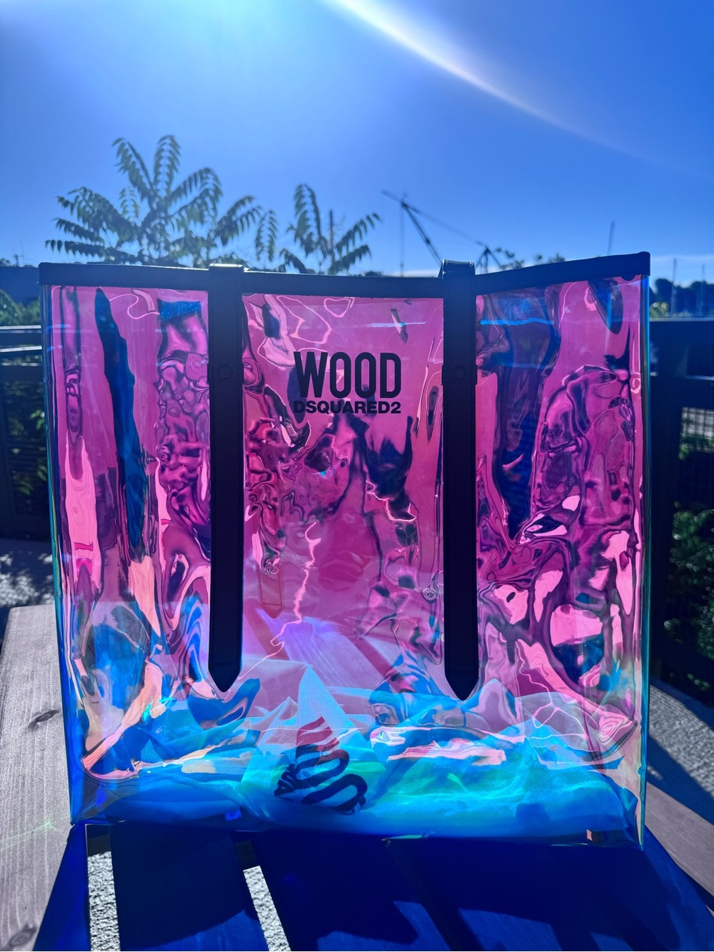 DSQUARED2 Iridescent Pink and Blue Holographic Tote In EUC